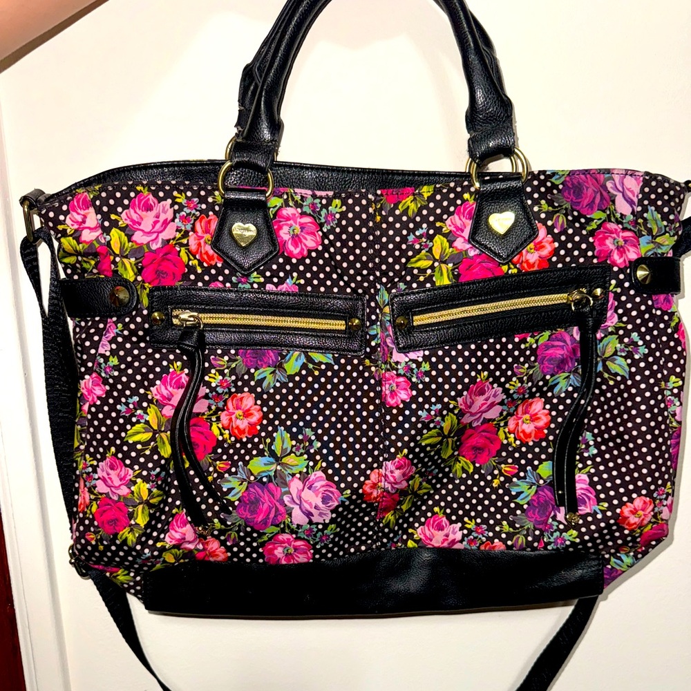 Betsy Johnson Floral crossbody